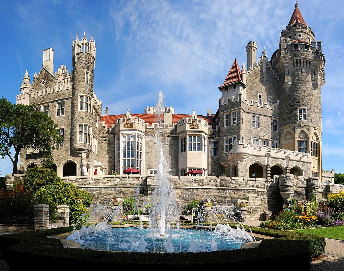 casa-loma-gardens